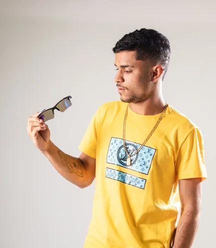 Model wearing a plain t-shirt